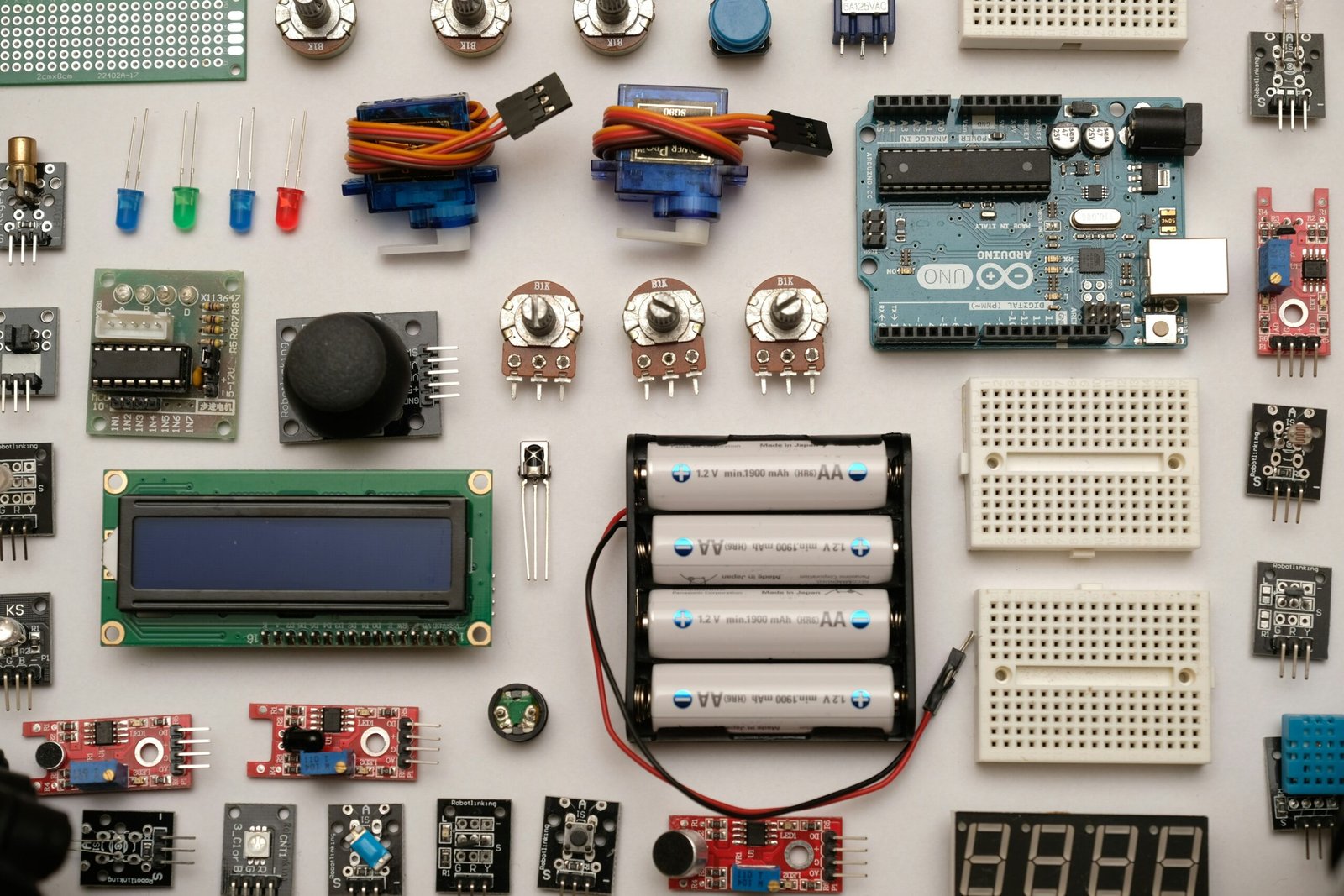 Internship Program: Digital Circuit Simulation with open source tool (LT Spice)